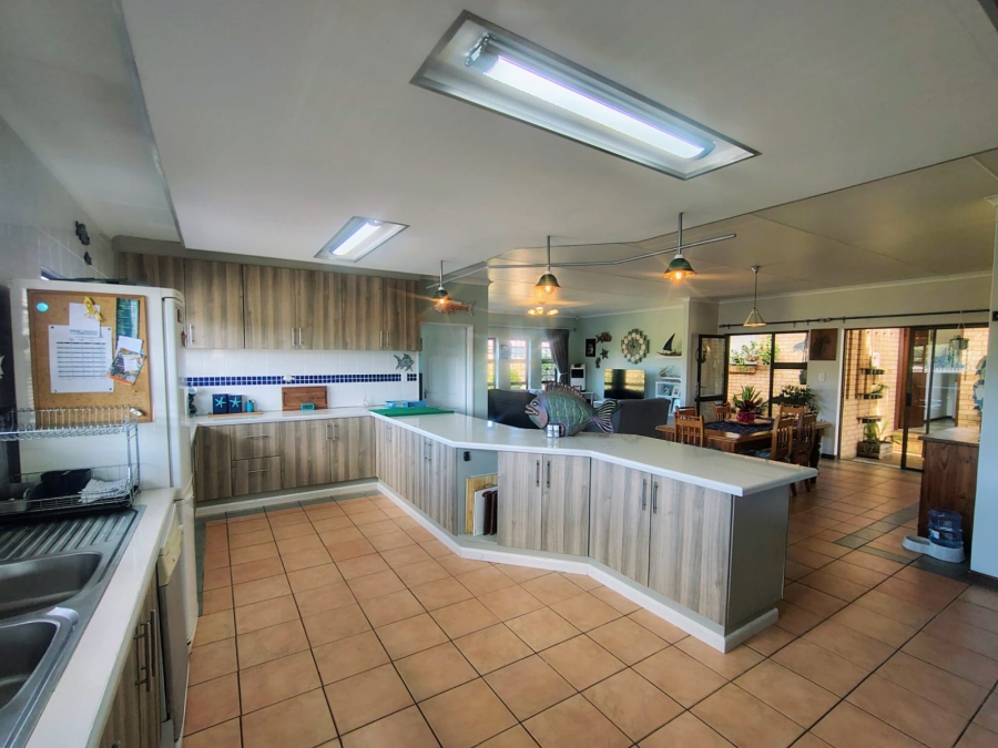 4 Bedroom Property for Sale in Gonubie Eastern Cape